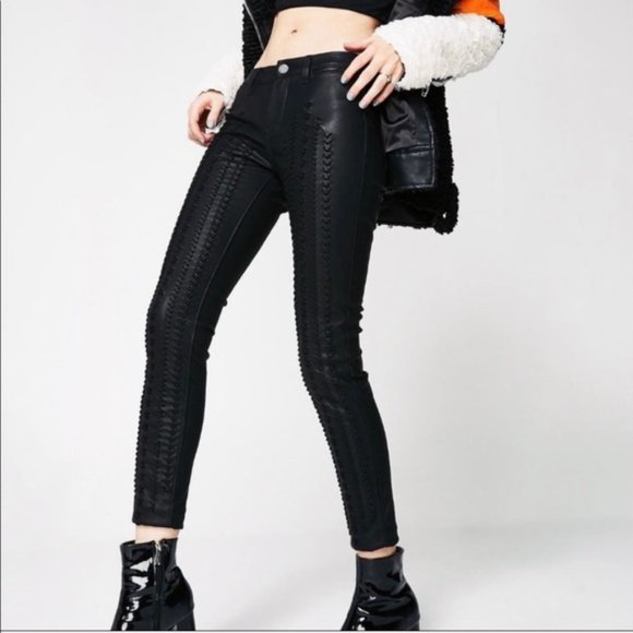 💥HOT ITEM💥Black Lace Up Skinny Leather Pants - Picture 8 of 15